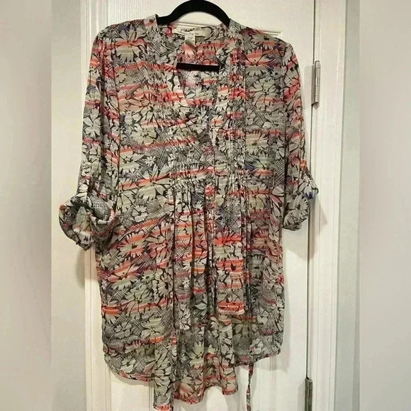 American Rag Pleated Smocked Button V Neck Tie Flowy Peasant Top Floral Size M - Picture 8 of 10